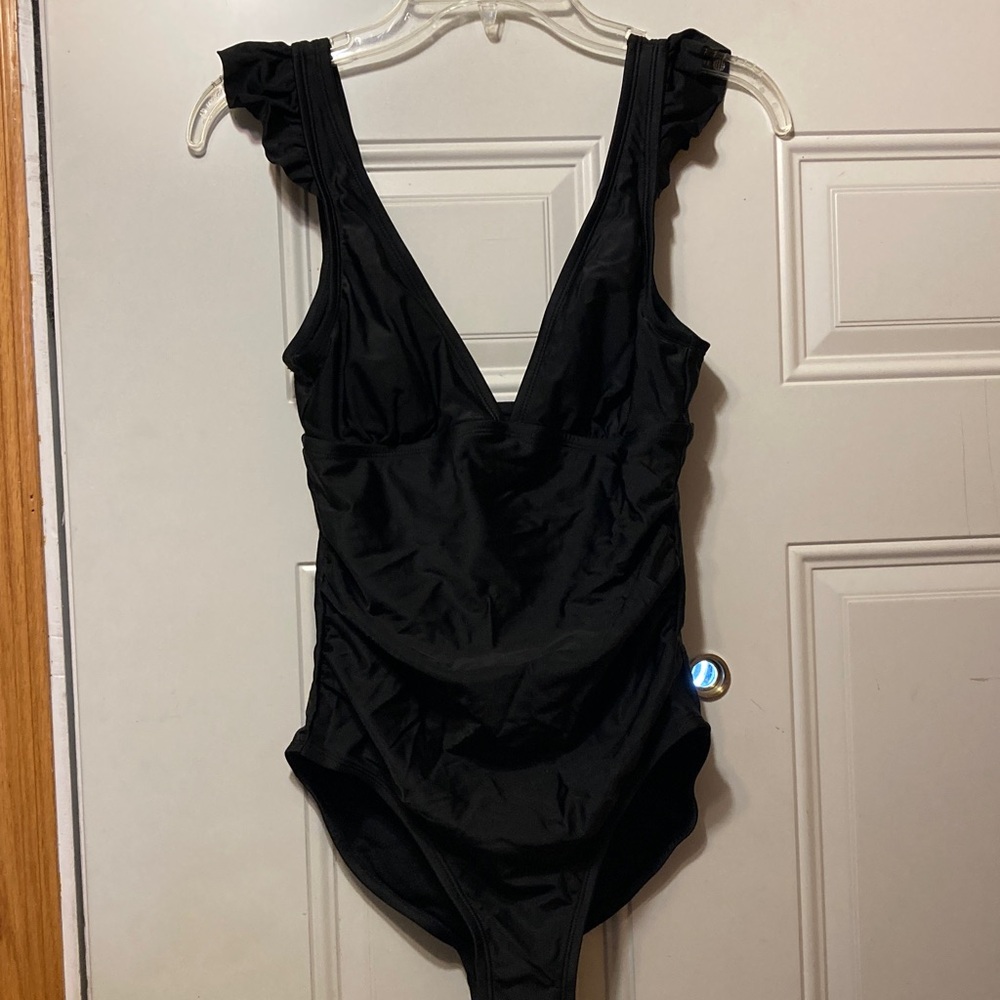 Classic Black‎ Ruffle Strap One-Piece Swimsuit S